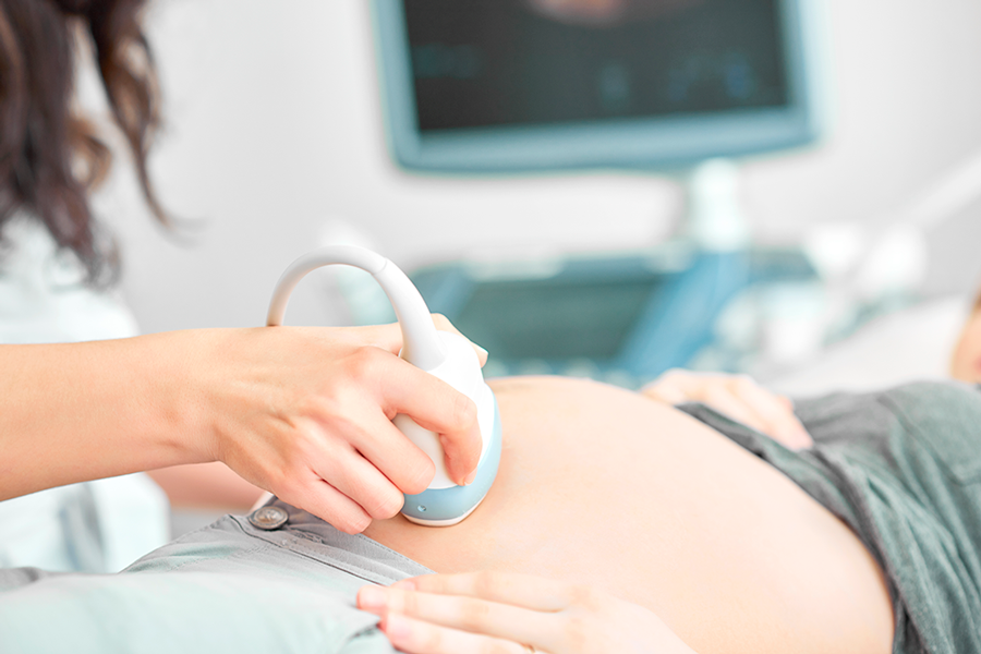 Sociedade de pediatria alerta para risco de ingestão de álcool por grávidas
